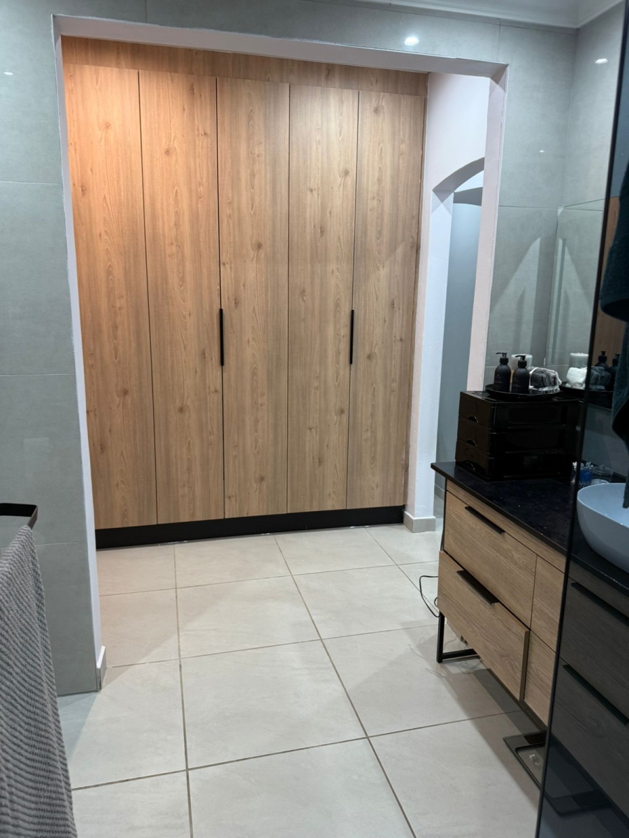 3 Bedroom Property for Sale in Safari Gardens North West